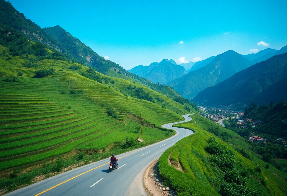 Vietnam in moto, dalle risaie del nord alle città della costa. Un racconto di viaggio ricco di consigli e suggerimenti per attraversare il Vietnam, tra paesaggi mozzafiato, cultura e incontri indimenticabili. 1
